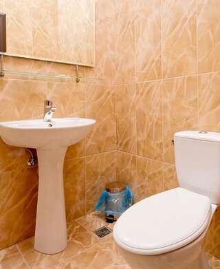 Отель Hotel 8th Mile Днепр Двухместный номер «Комфорт» с 1 кроватью-8